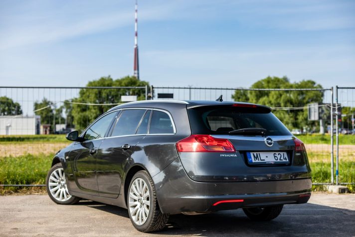 OPEL INSIGNIA SPORTS TOURER