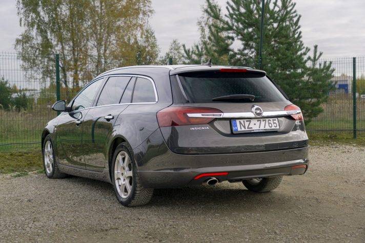 OPEL INSIGNIA SPORTS TOURER SW