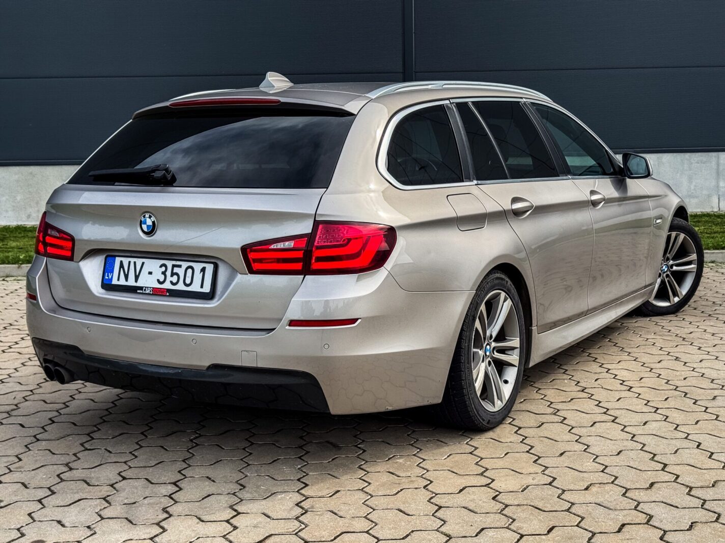 BMW 520