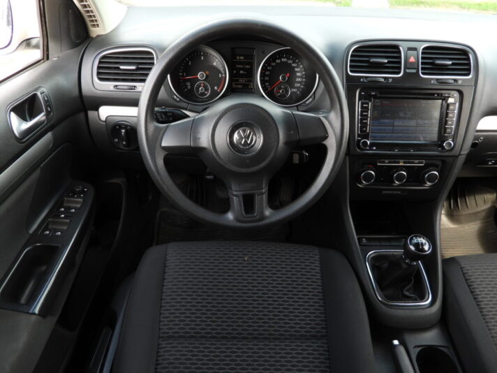 GOLF 6