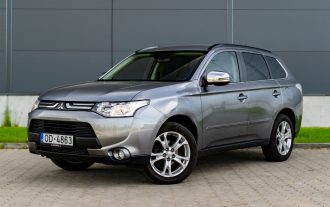MITSUBISHI OUTLANDER