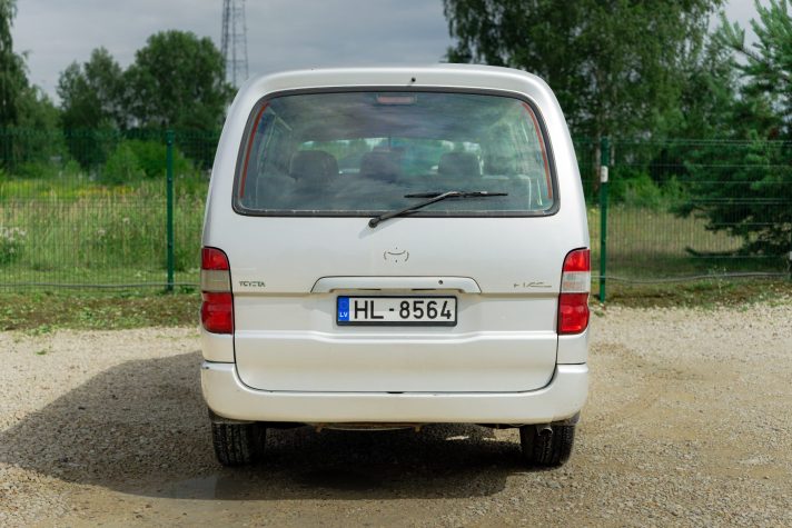 TOYOTA HIACE