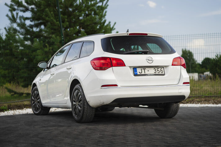 OPEL ASTRA SPORTS TOURER