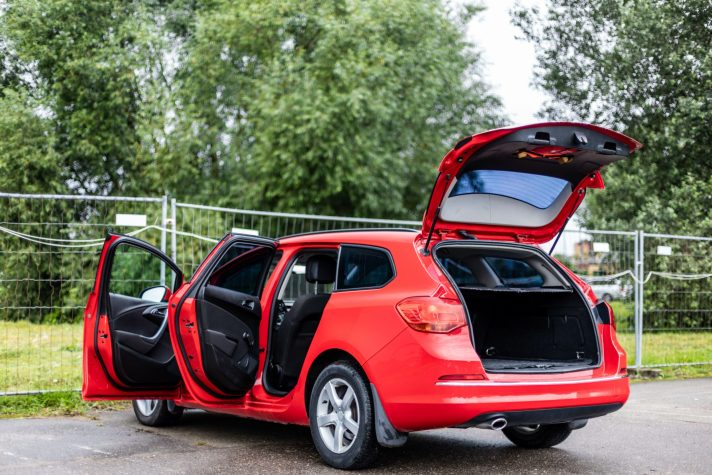 OPEL ASTRA SPORTS TOURER