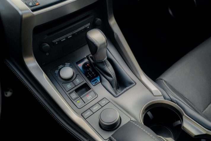 LEXUS NX300H