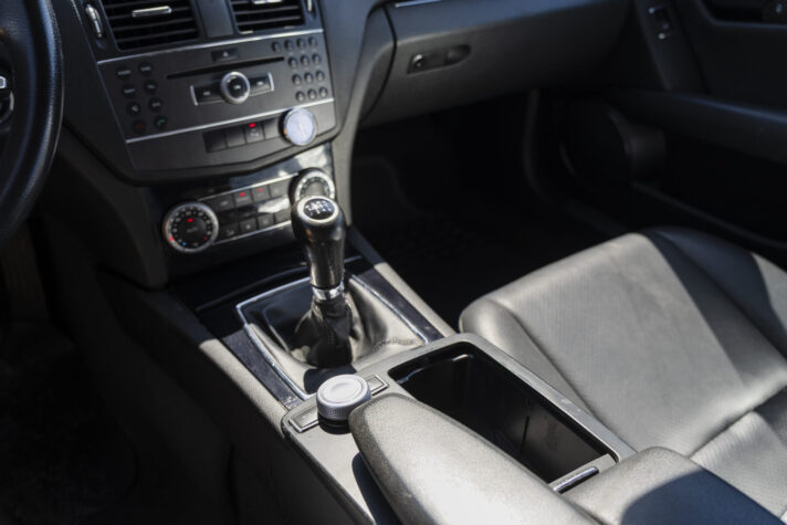 MERCEDES BENZ C200