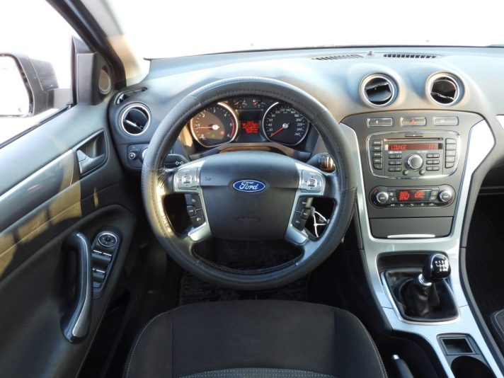 FORD MONDEO