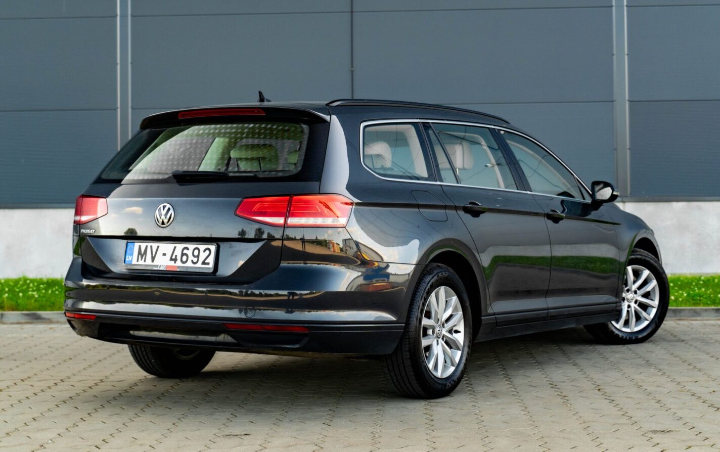 VW PASSAT