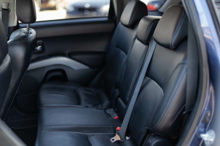PEUGEOT 4007