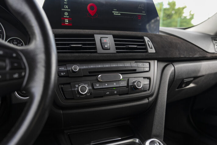 BMW 320I