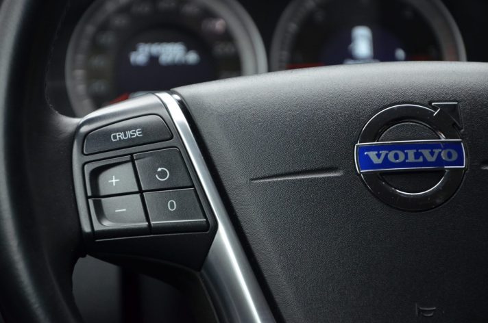 Tikko ievests. Volvo Xc70 2.4D5 (158kw-215z/s) Dīzelis 4×4 Awd pilnpiedziņas ar automātisko ātrumkārbu.