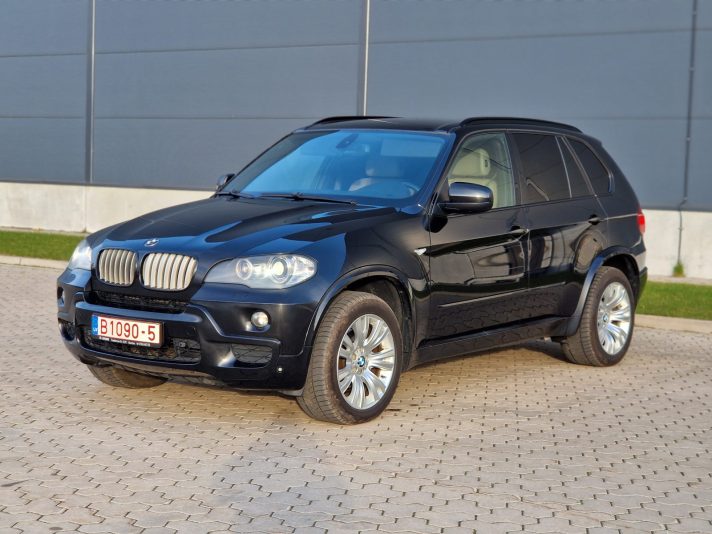 BMW X5 M-pack 2010 G. Melna krāsa 210 Kw
