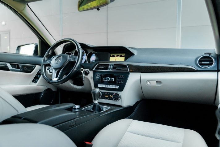 MERCEDES BENZ C220 CDI