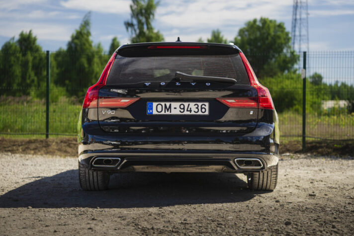 VOLVO V90 R-DESIGN