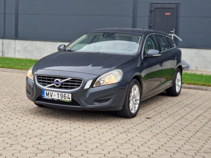 Volvo V60, 3D 120kW. Teicama tehniskā un vizuālā stāvoklī.