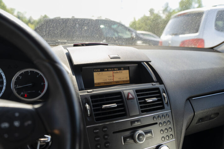 MERCEDES BENZ C200
