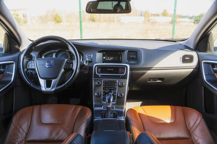 VOLVO V60 PLUG-IN HYBRID