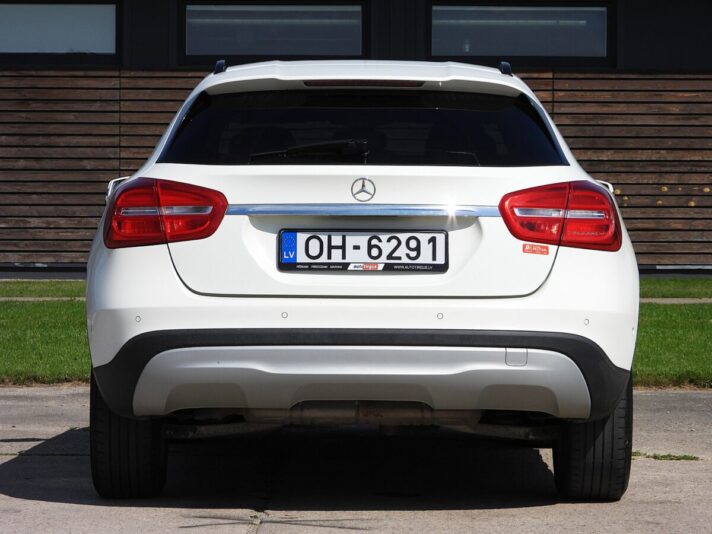 MERCEDES BENZ GLA 200