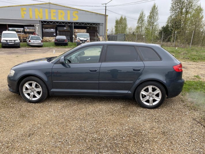 AUDI A4 1.9