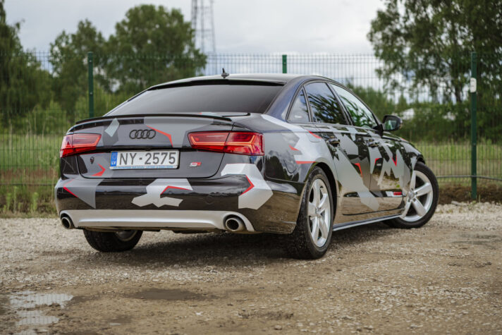 AUDI A6 LIMOUSINE QUATTRO