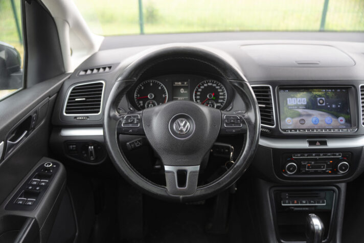 VW SHARAN