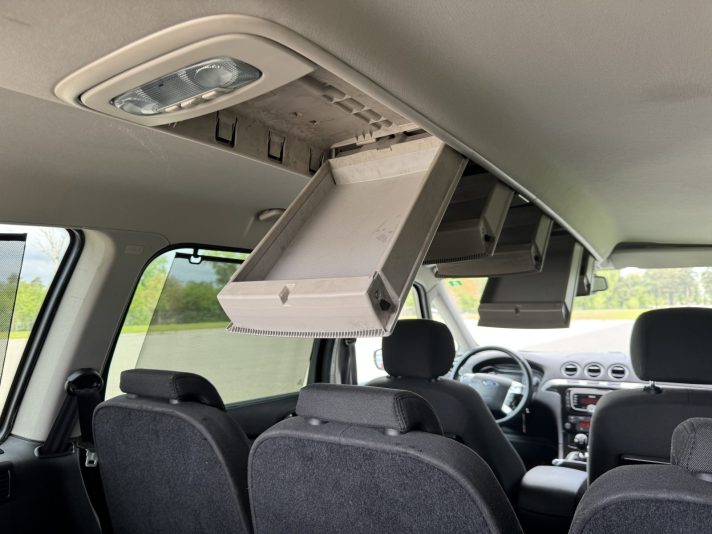 Ford Galaxy Titanium