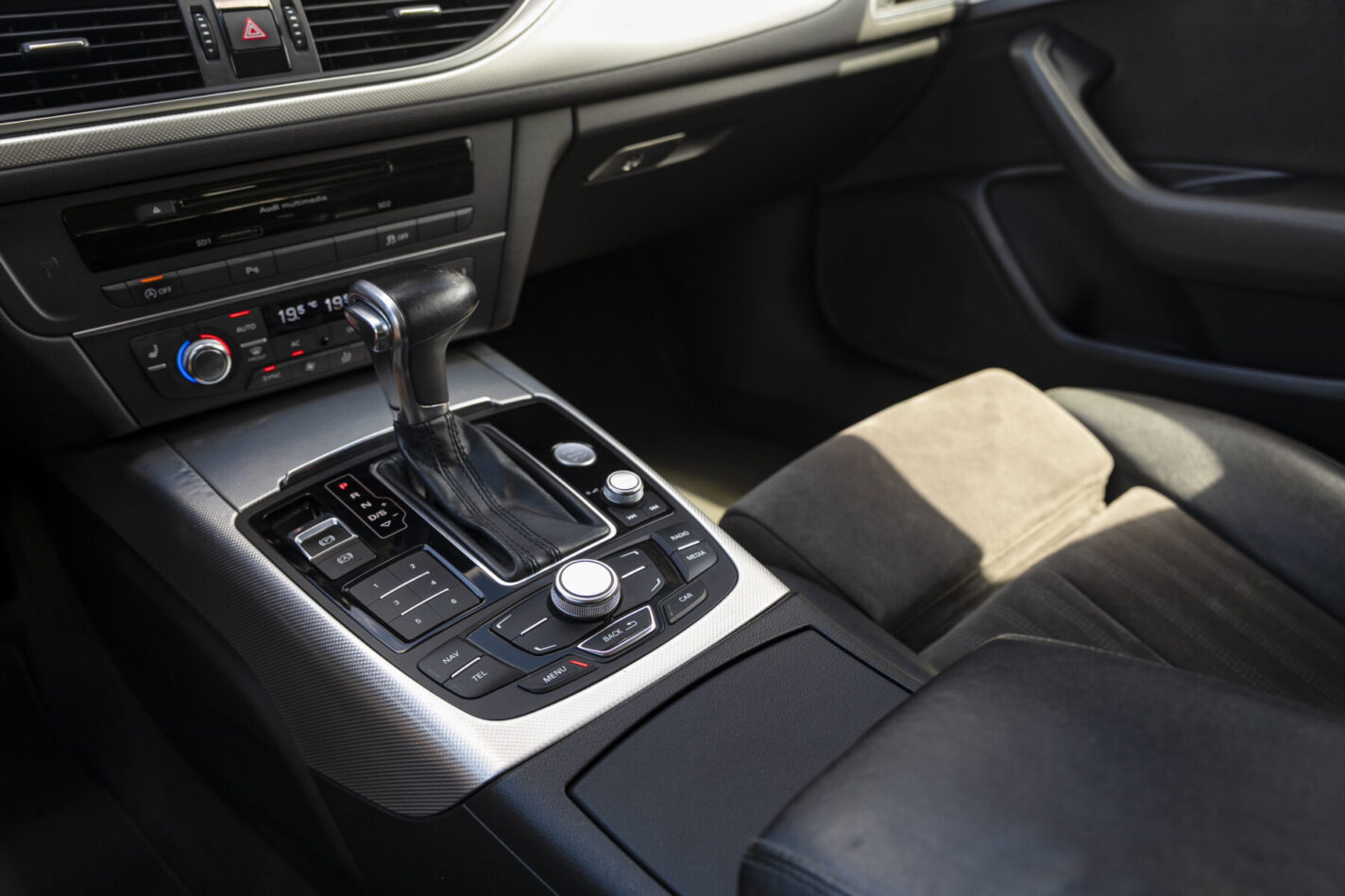 AUDI A6 AVANT QUATTRO