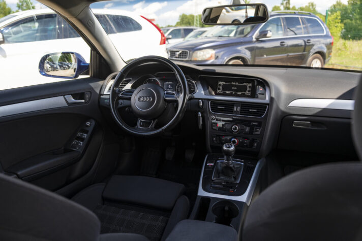 AUDI A4 AVANT FACE-LIFT