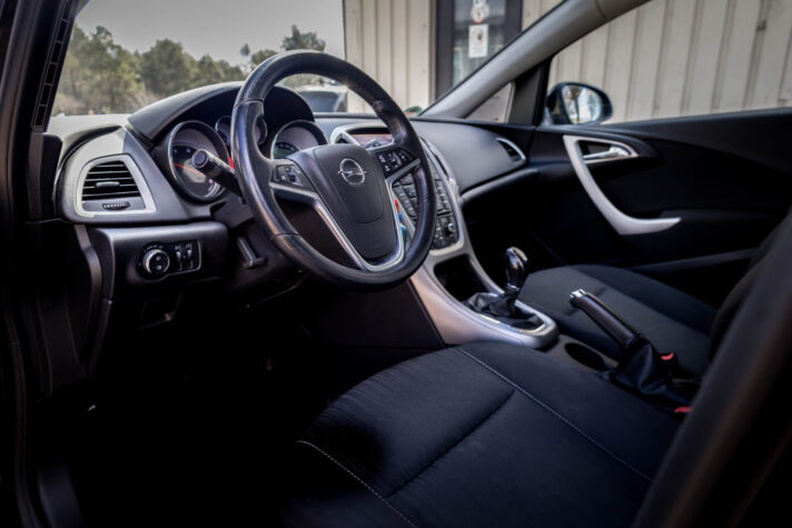 OPEL ASTRA SPORTS TOURER