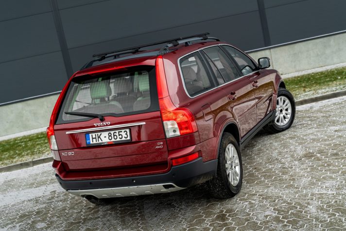 VOLVO XC90
