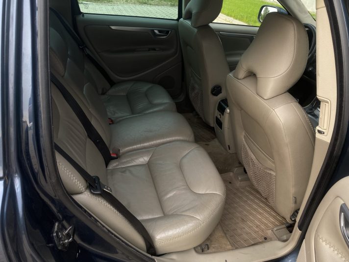 VOLVO XC70 2.4D D5