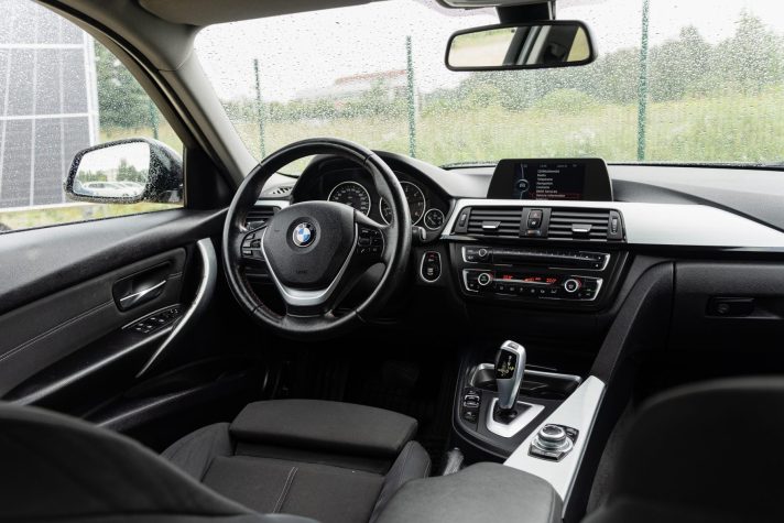 BMW  318