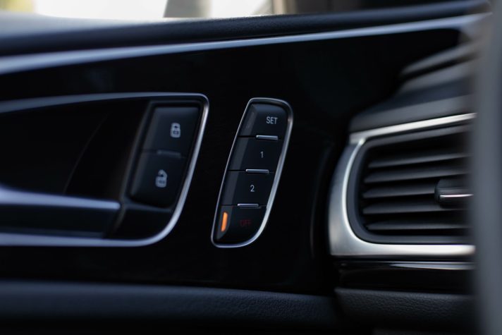 AUDI A6 LIMOUSINE