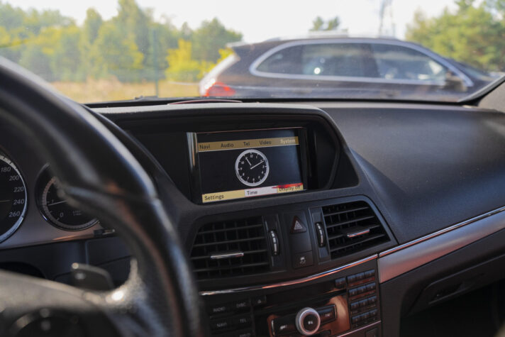 MERCEDES BENZ E250