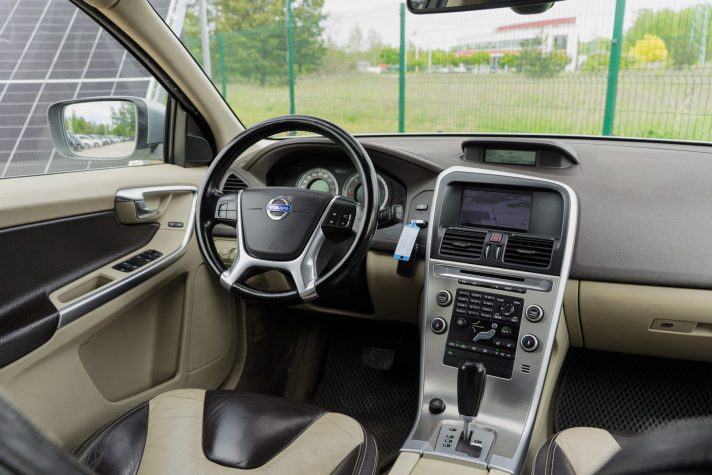 VOLVO XC60