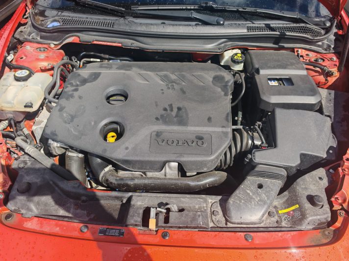 VOLVO C30 1.6D MOMENTUM