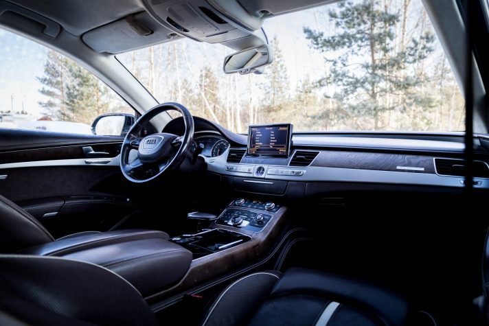 AUDI A8