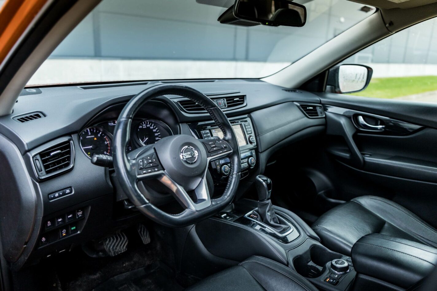 NISSAN X TRAIL
