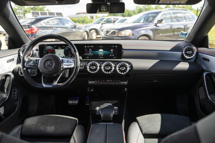 MERCEDES BENZ CLA 200D