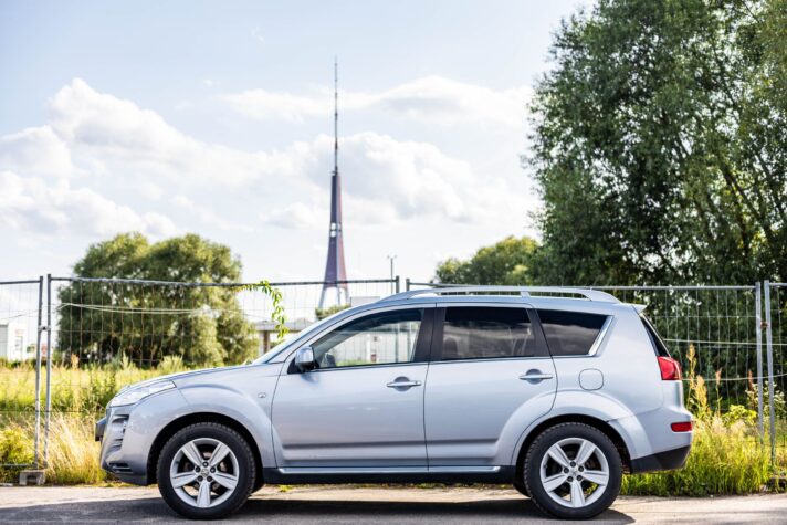 PEUGEOT 4007