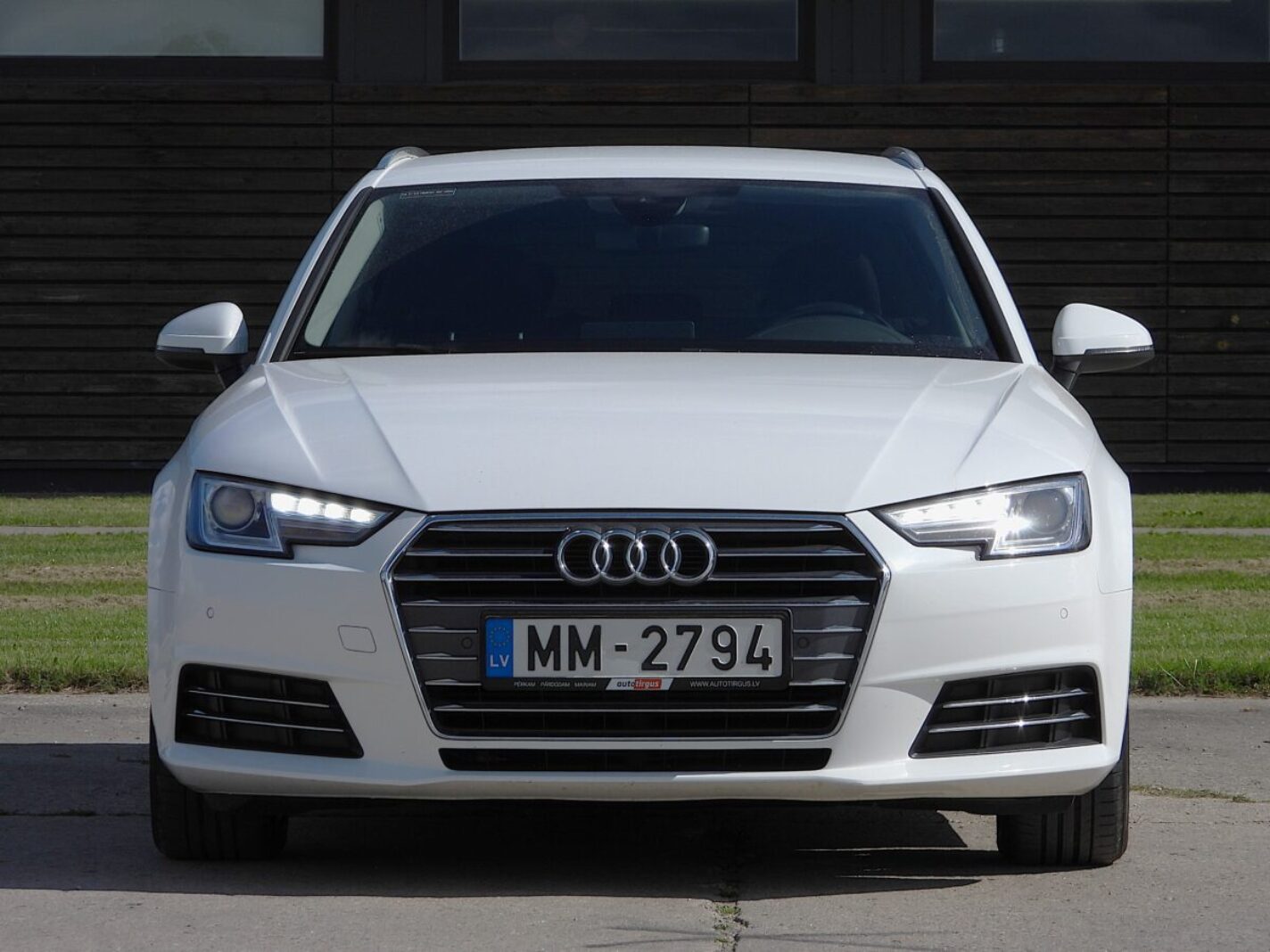 AUDI A4 AVANT