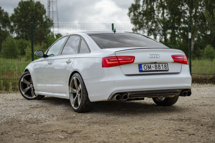 AUDI A6 LIMOUSINE QUATTRO
