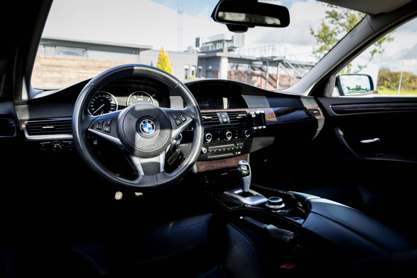 BMW 530