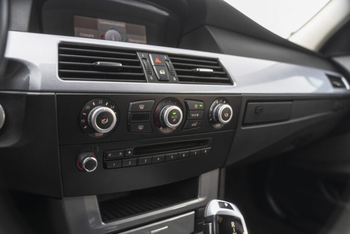 BMW 525