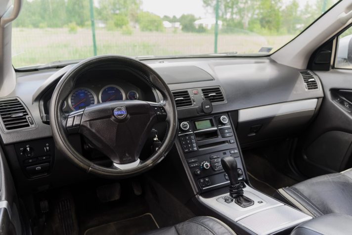 VOLVO XC90