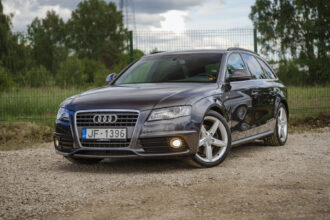 AUDI A4 S-LINE