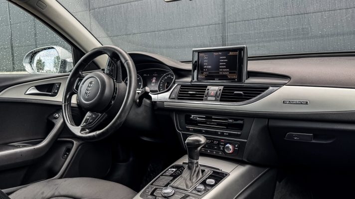 AUDI A6 LIMOUSINE