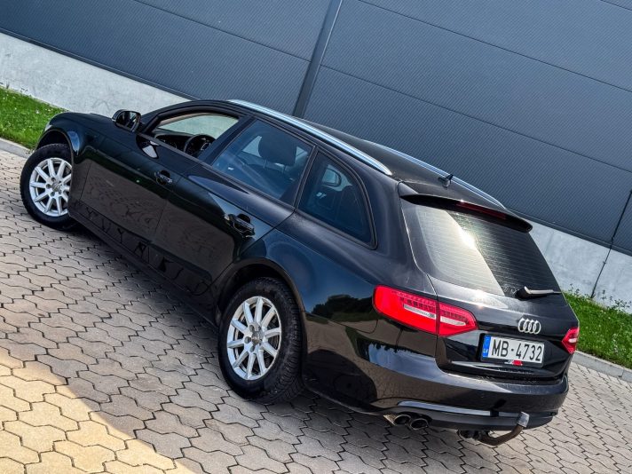 AUDI A4 AVANT