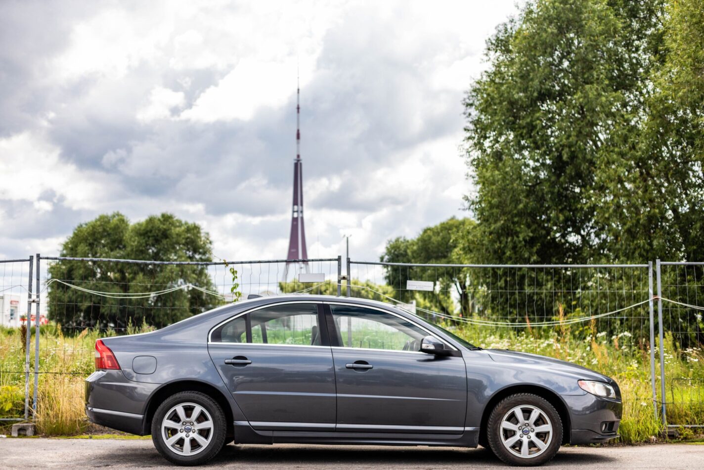 VOLVO S80