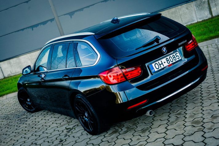 BMW 320